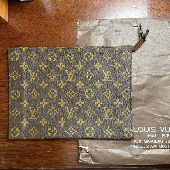 Brand New Louis Vuitton Pochette/Toiletry Bag - Picture 1 of 12